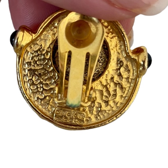 Vintage rare Caralina gold tone clip on Greek revival earrings cabochon coin - Picture 10 of 10